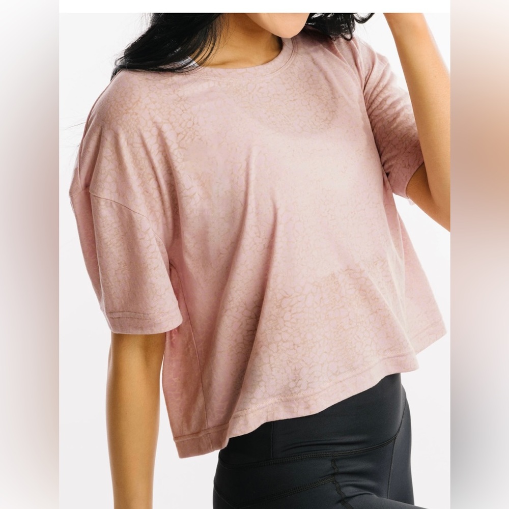 Zyia Active Muted Pink Mosaic T  NWT size Large